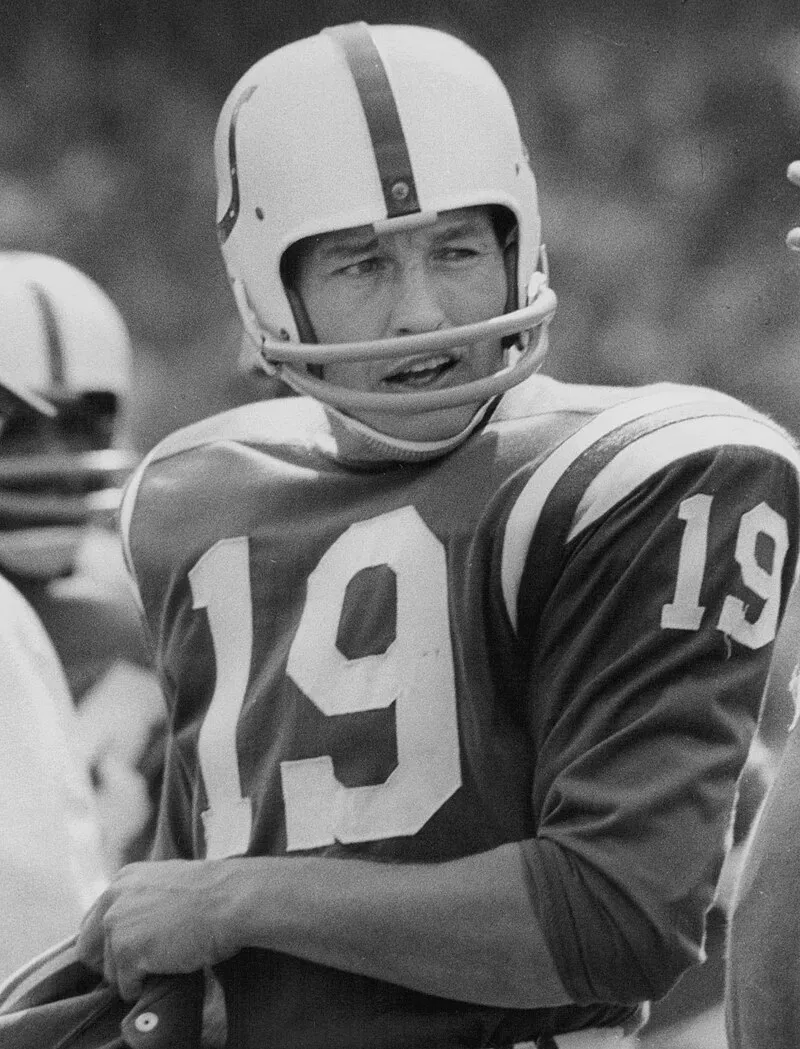 Johnny Unitas Net Worth 2026 - How They Built Their Fortune